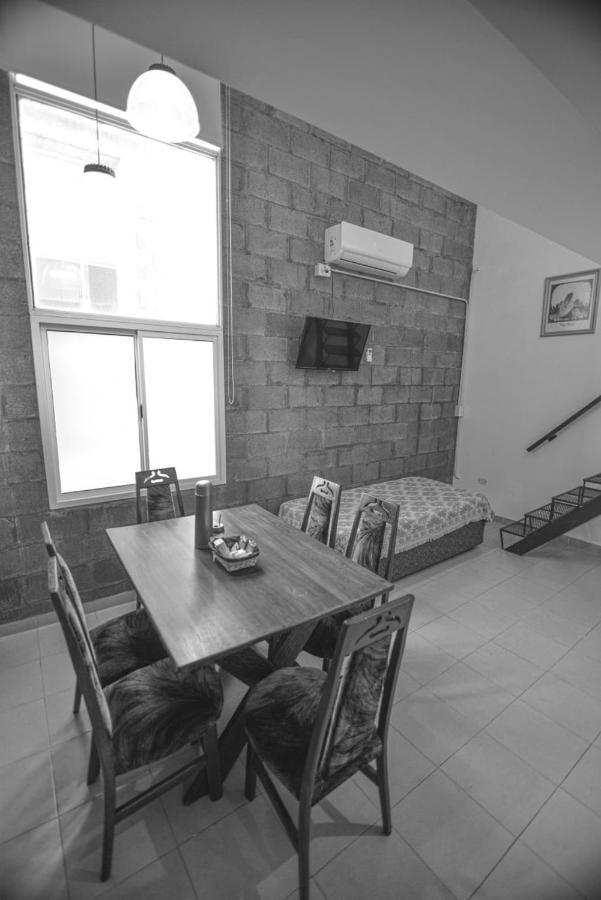 Las Maras Suites Viedma Luaran gambar